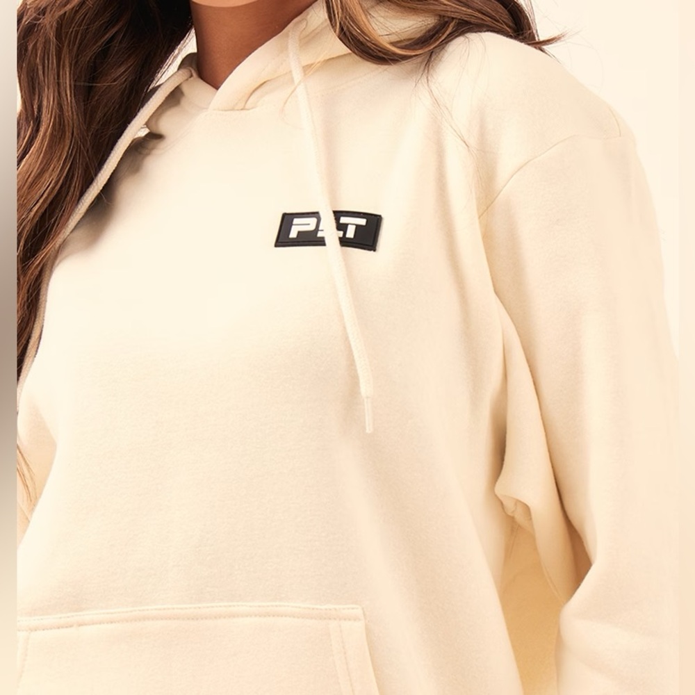PRETTYLITTLETHING Cream  LOGO Badge Detail Oversized Hoodie